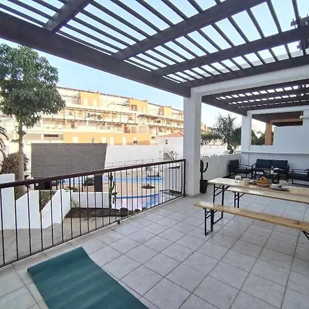 Rentenerife Magec Swing & Sun Amarilla Golf Apartment *